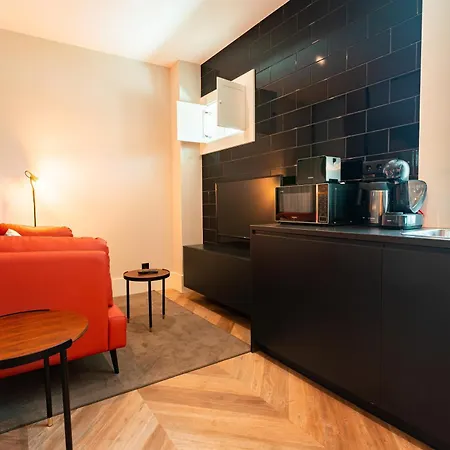 Flh Viola Market Flats