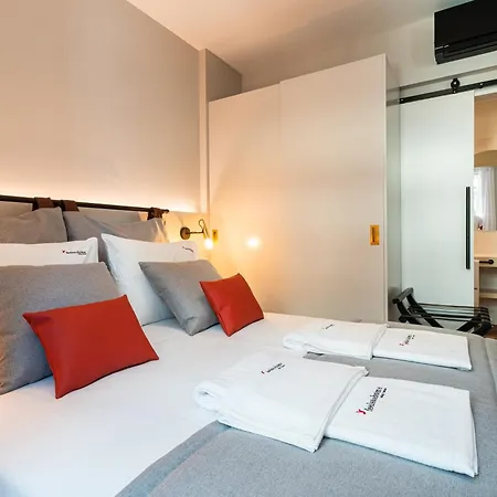 Flh Viola Market Flats فونشال