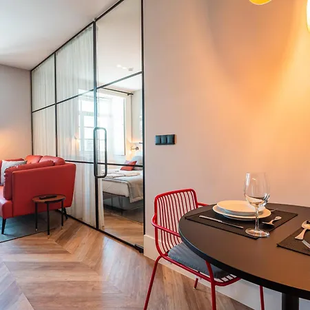 Flh Viola Market Flats