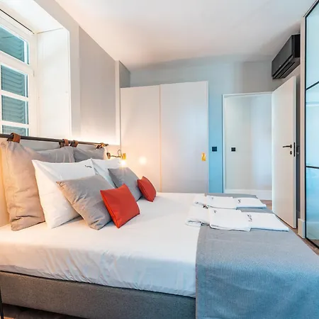 Flh Viola Market Flats * فونشال