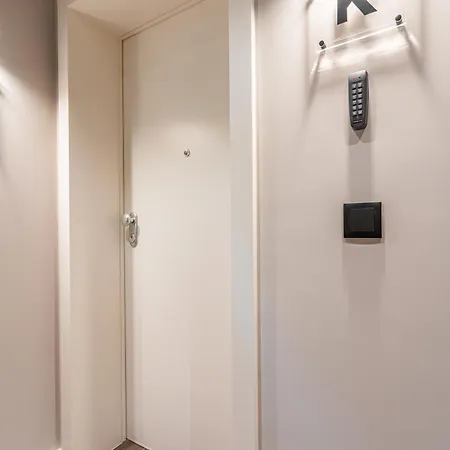 Flh Viola Market Flats * فونشال