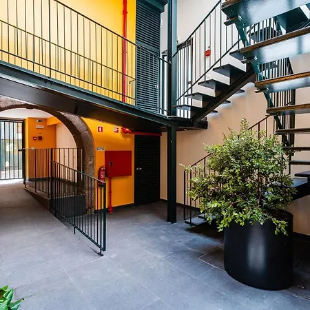 Flh Viola Market Flats * Funchal (Madeira)