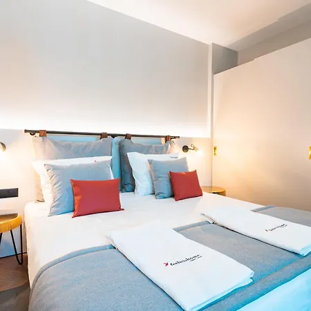 Flh Viola Market Flats *