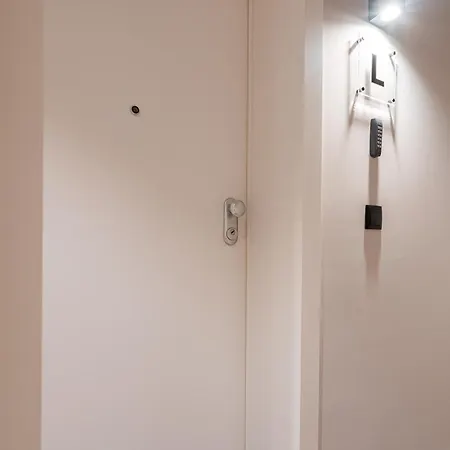 Flh Viola Market Flats * Funchal (Madeira)