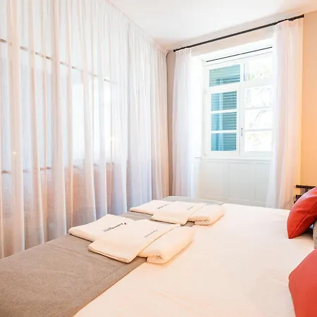 Flh Viola Market Flats Funchal (Madeira)